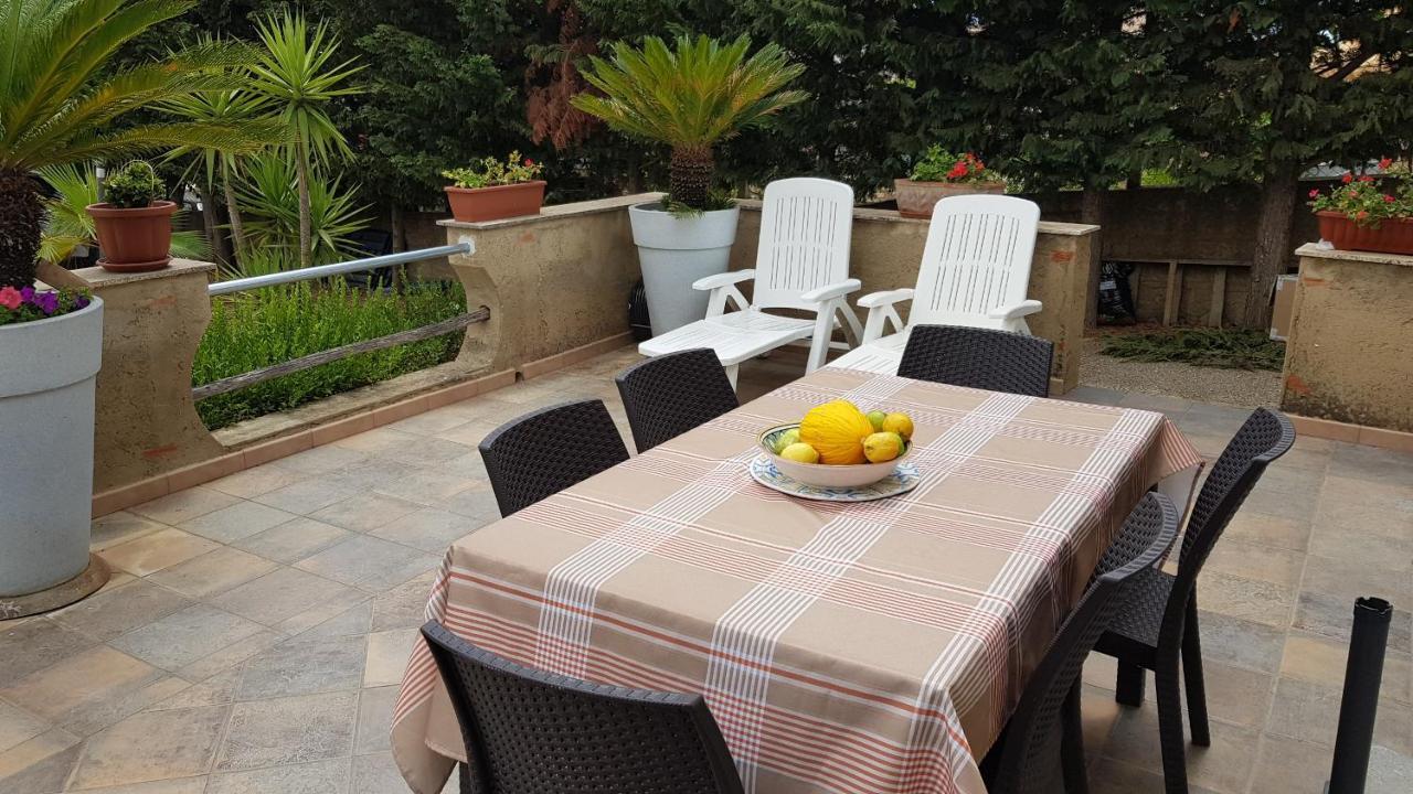 Casa Vacanze Villa Tropia Camastra Luaran gambar