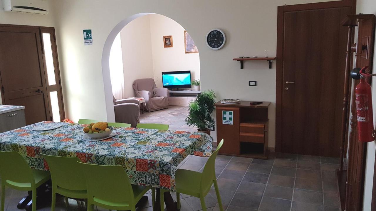 Casa Vacanze Villa Tropia Camastra Luaran gambar